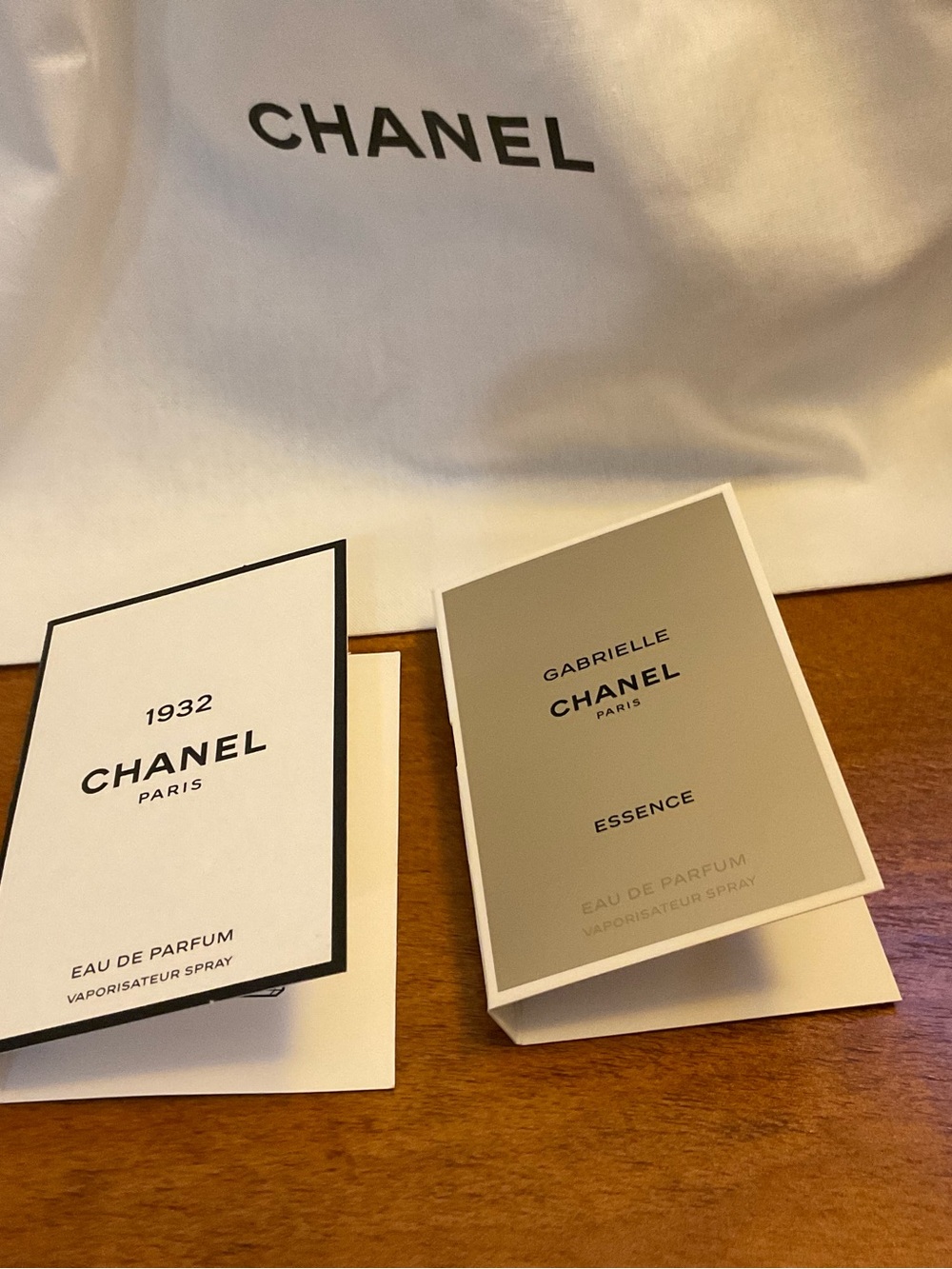 CHANEL White Dust bag, Gabrielle, 1932. AUTHENTIC AND BRAND NEW. - Picture 3 of 3